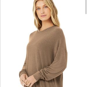 Alo Soho Pullover in Gravel